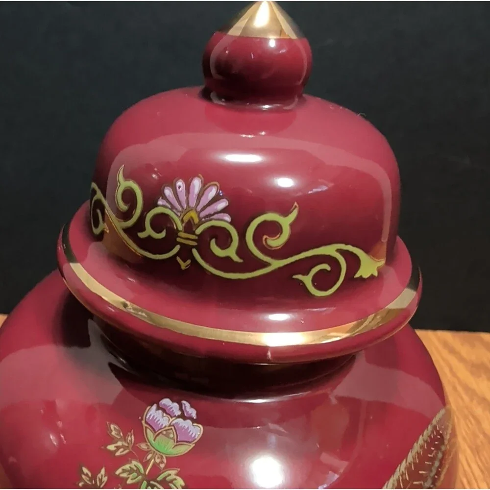 Vintage Japanese Red Porcelain Ginger Jar Golden Pheasant Peony Gold Gilt
